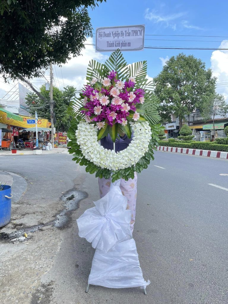 Tạo Nét Riêng với Hoa Tươi Tại Cửa Hàng